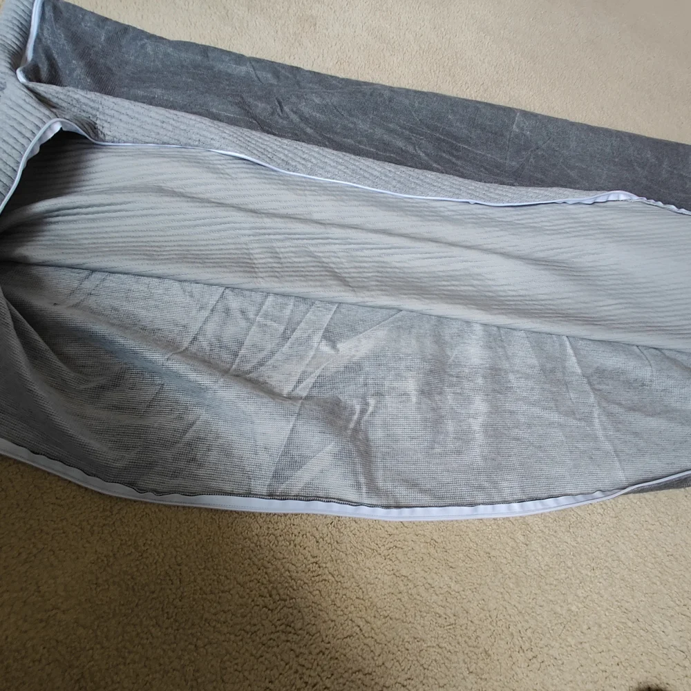 Premium Gray Ribbed Mattress Cover